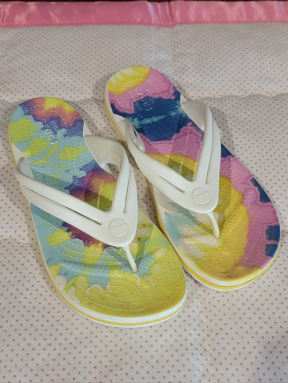 Crocs Women’s Size 8 Colorful Watercolor Floral Flip Flops